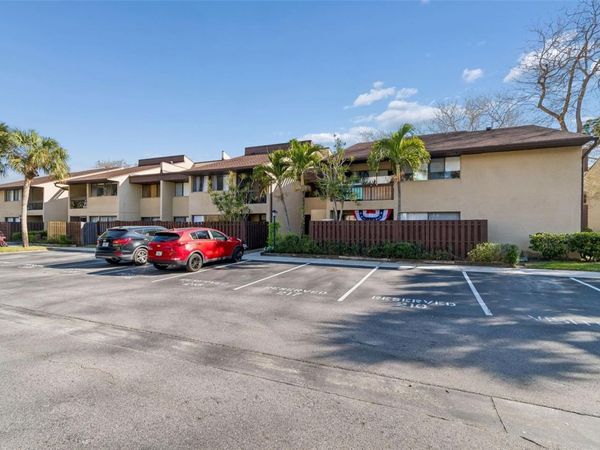 850 VILLAGE LAKE TER N, Unit 106, ST PETERSBURG, FL 33716