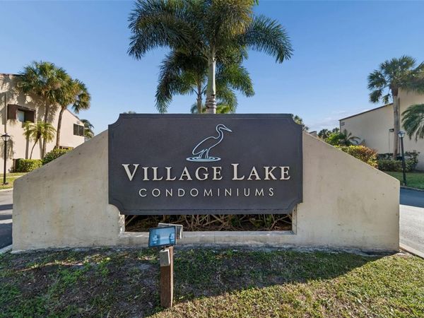 850 VILLAGE LAKE TER N , Unit 106, ST PETERSBURG, FL 33716