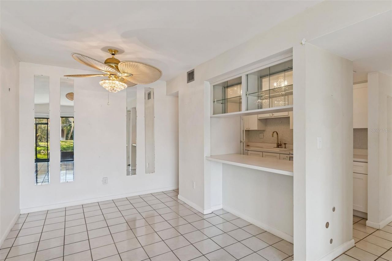 850 Village Lake Ter N, Unit 106, Saint Petersburg, FL 33716 Photo