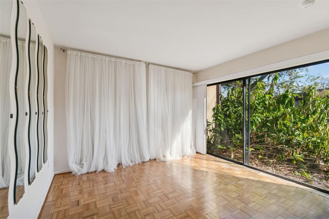 850 Village Lake Ter N, Unit 106, Saint Petersburg, FL 33716 Photo