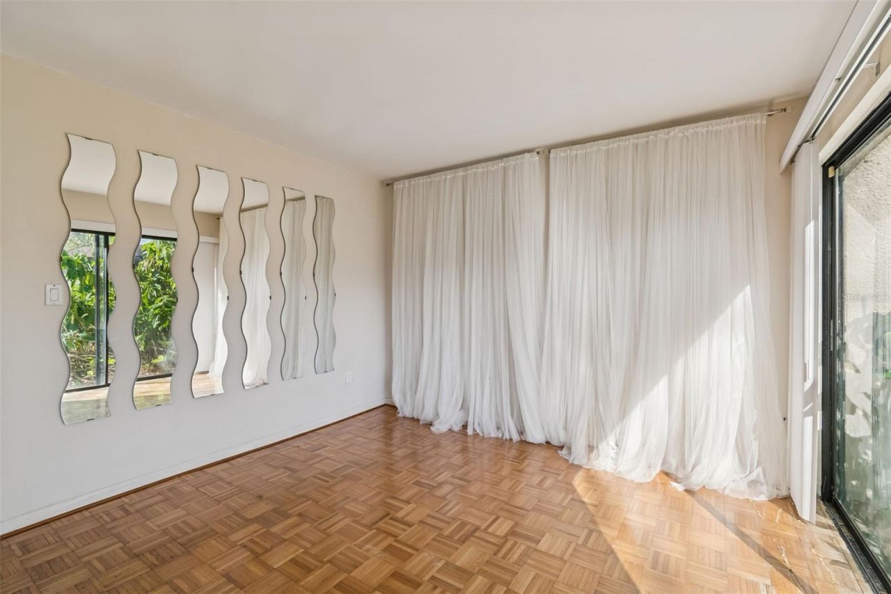 850 Village Lake Ter N, Unit 106, Saint Petersburg, FL 33716 Photo