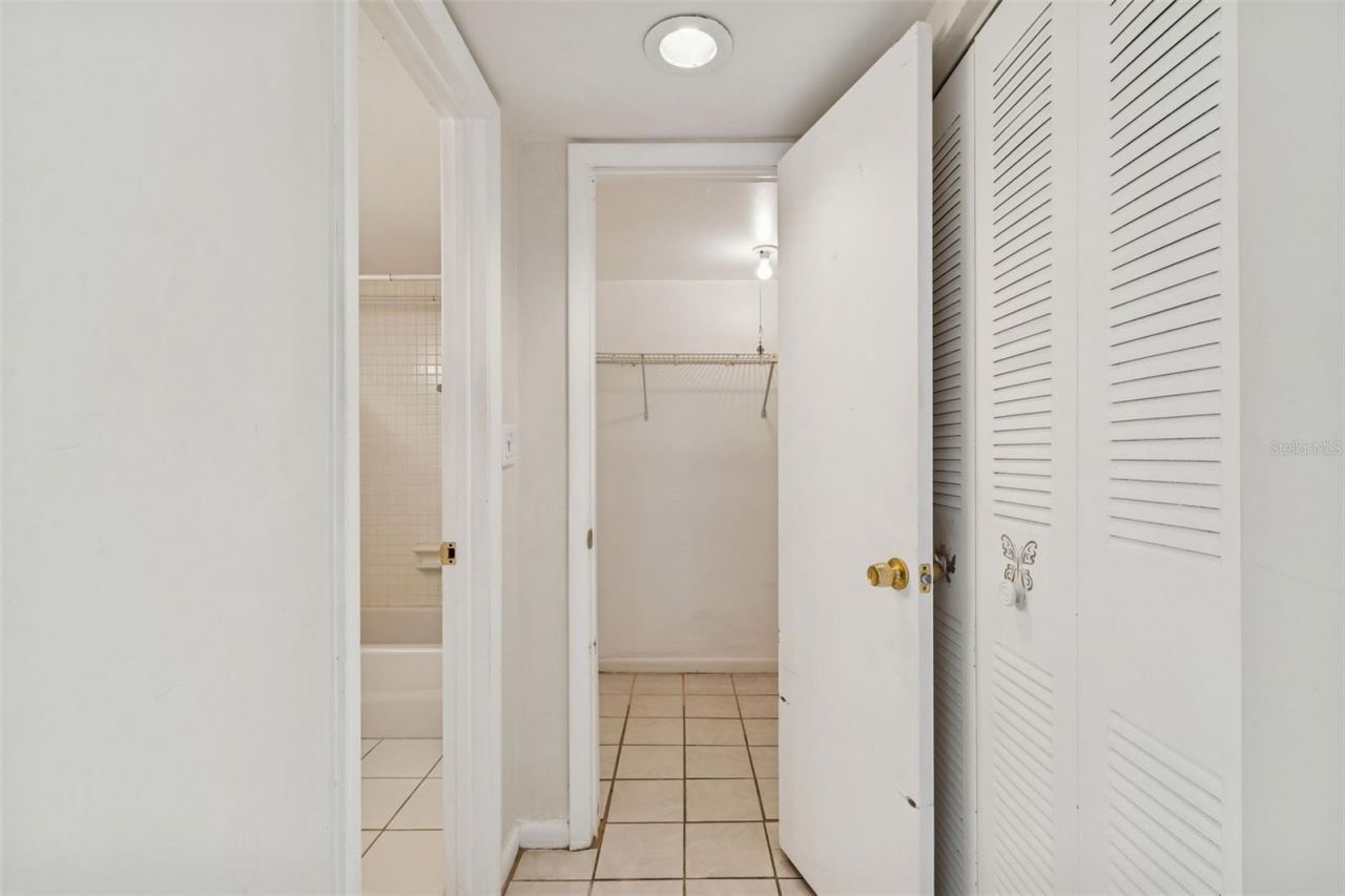 850 Village Lake Ter N, Unit 106, Saint Petersburg, FL 33716 Photo