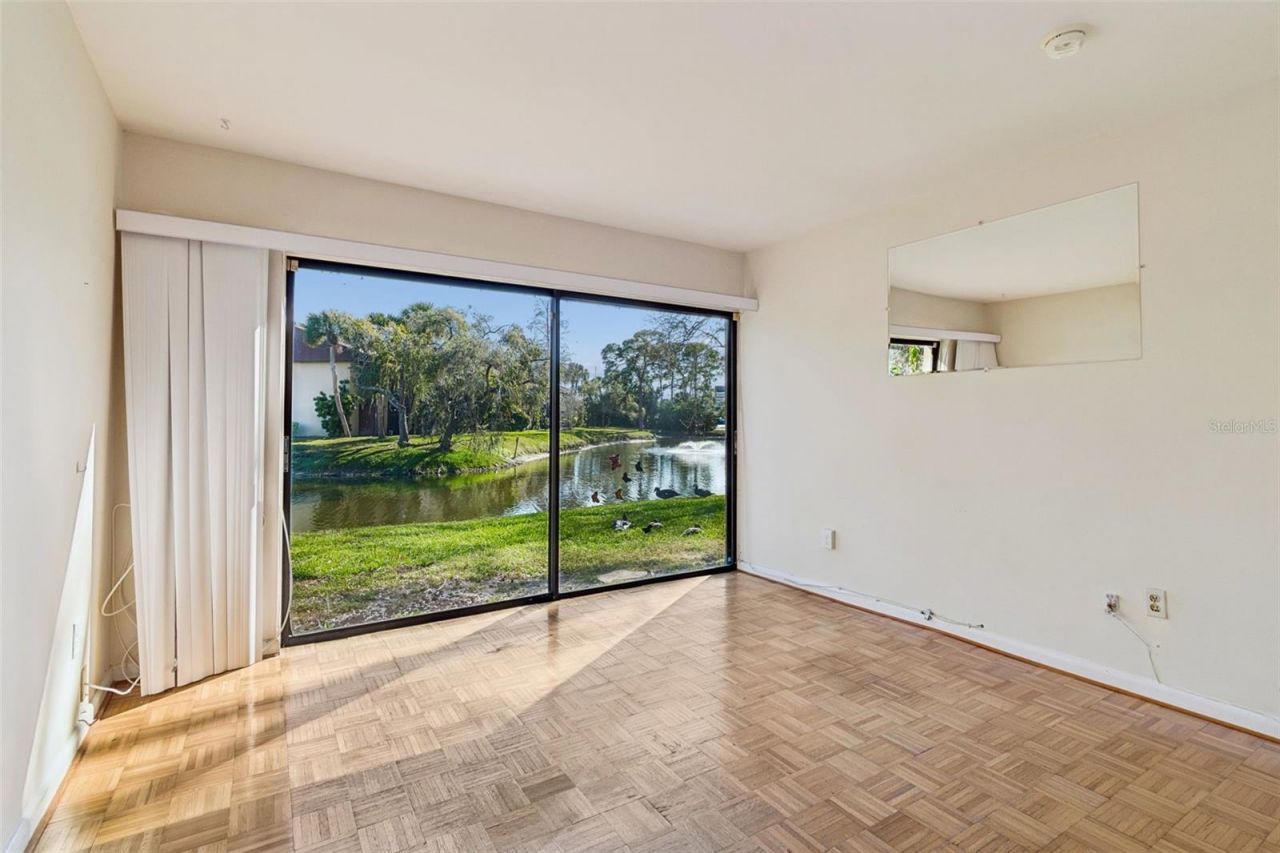 850 Village Lake Ter N, Unit 106, Saint Petersburg, FL 33716 Photo