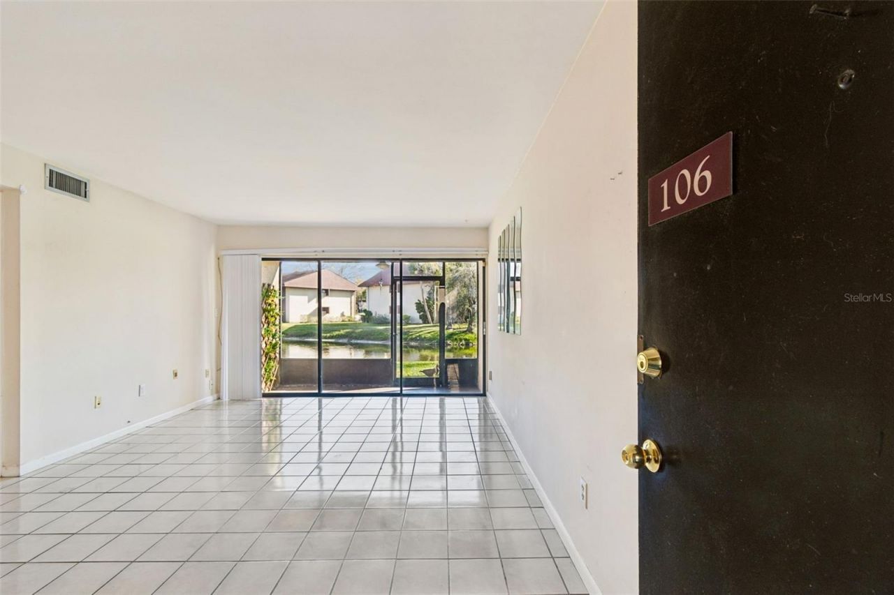 850 Village Lake Ter N, Unit 106, Saint Petersburg, FL 33716 Photo