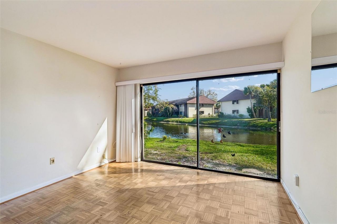 850 Village Lake Ter N, Unit 106, Saint Petersburg, FL 33716 Photo