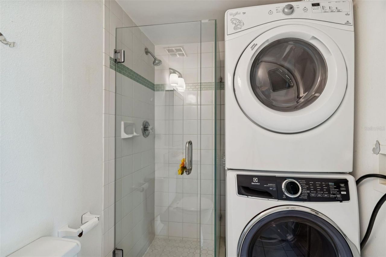 850 Village Lake Ter N, Unit 106, Saint Petersburg, FL 33716 Photo