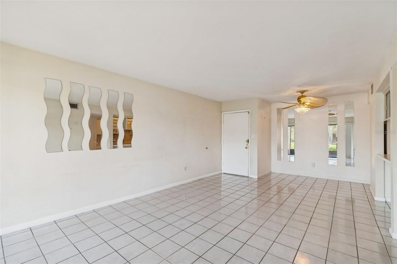 850 Village Lake Ter N, Unit 106, Saint Petersburg, FL 33716 Photo