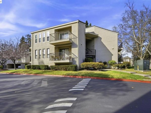 39490 39490 Albany Cmn, Unit X, Fremont, CA 94538