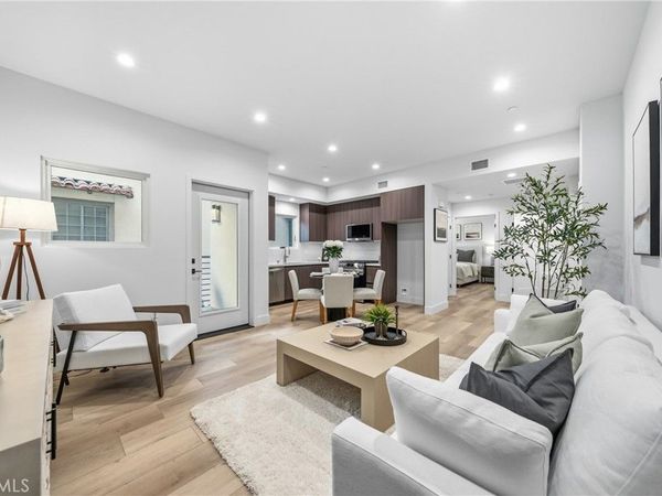 150 Oak Knoll Ave, Unit 103, Pasadena, CA 91101