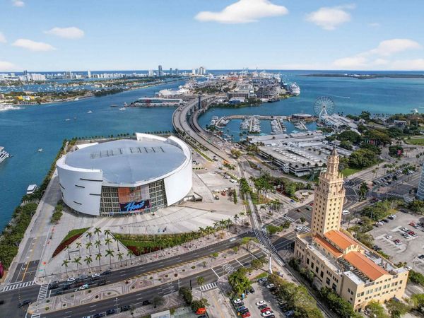 159 NE 6th Street, Unit 3905, Miami, FL 33132