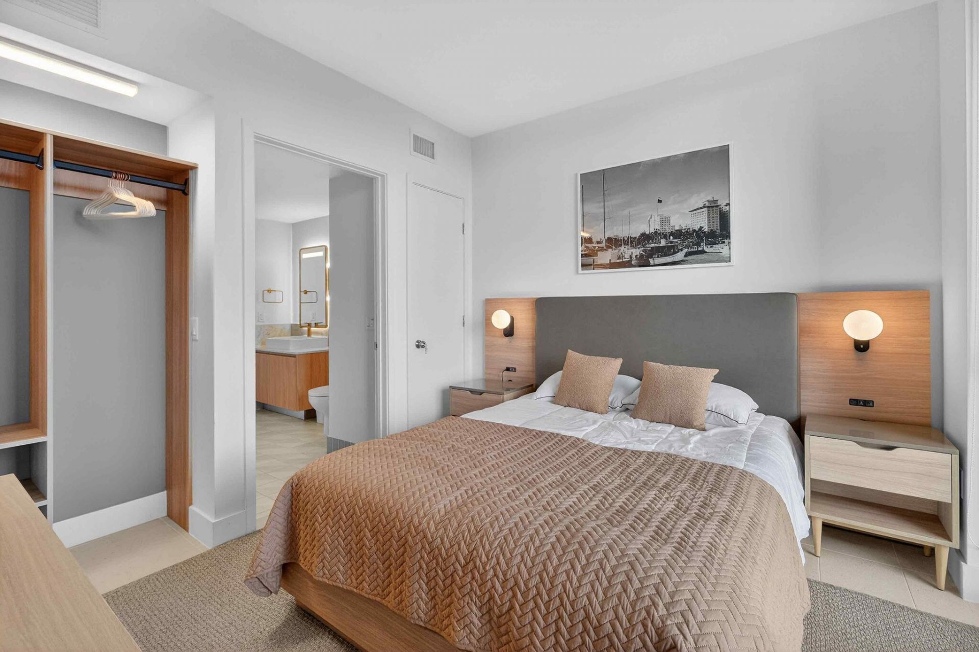 159 NE 6th Street, Unit 3905, Miami, FL 33132 Photo