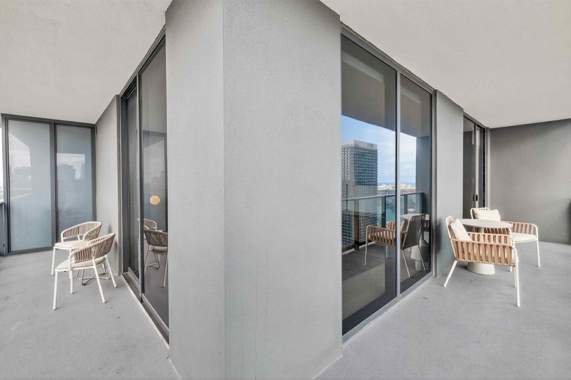 159 NE 6th Street, Unit 3905, Miami, FL 33132 Photo