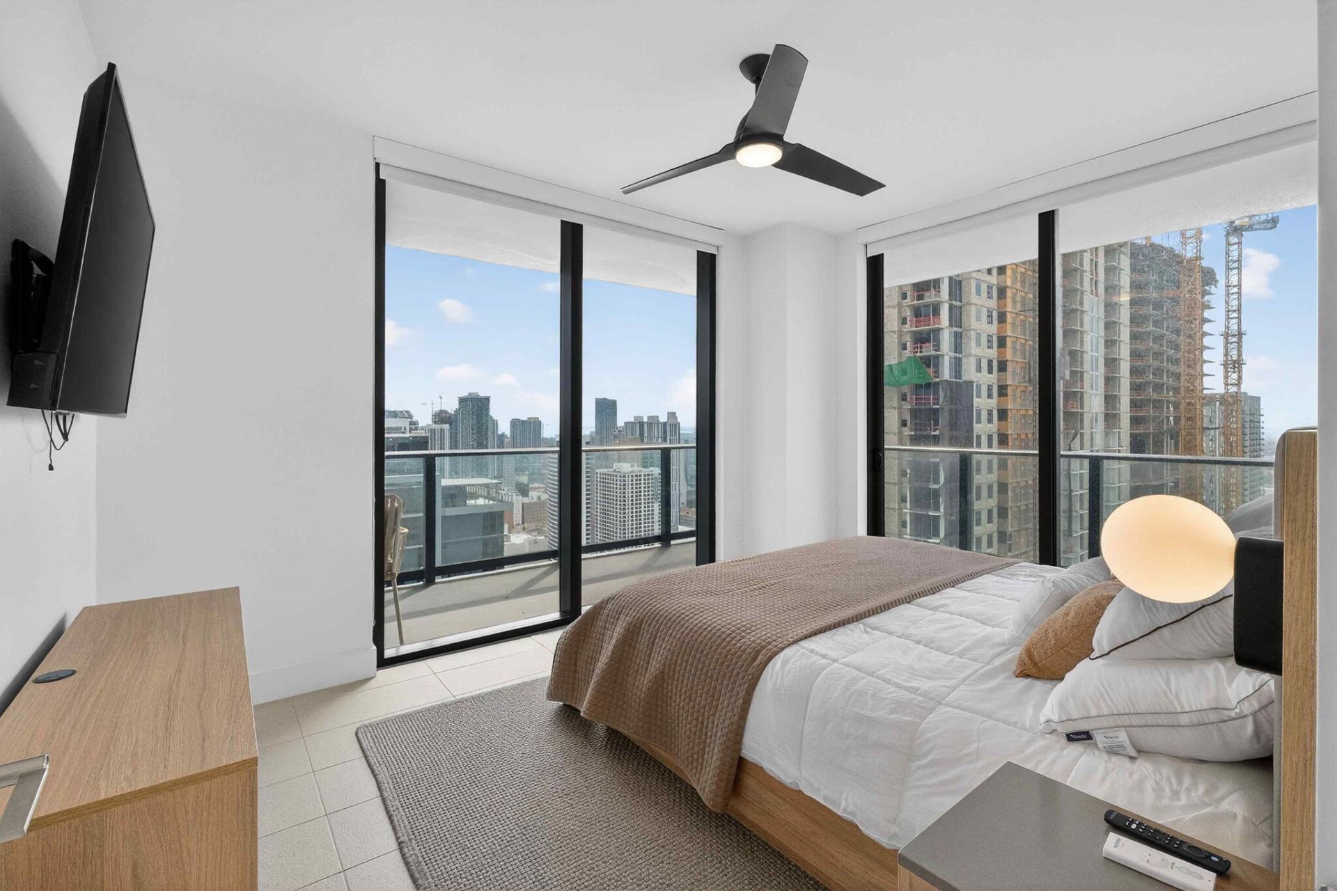 159 NE 6th Street, Unit 3905, Miami, FL 33132 Photo