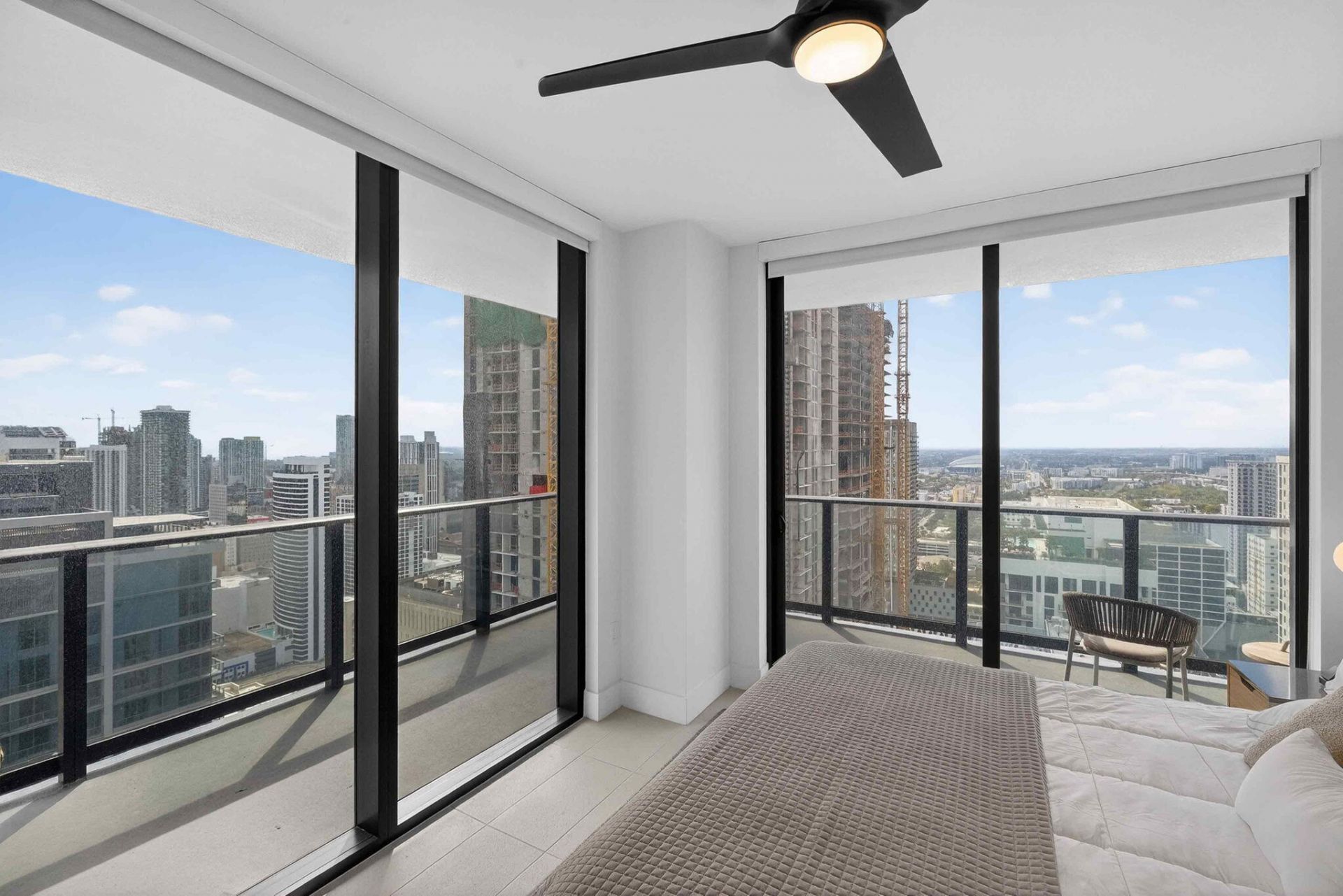 159 NE 6th Street, Unit 3905, Miami, FL 33132 Photo