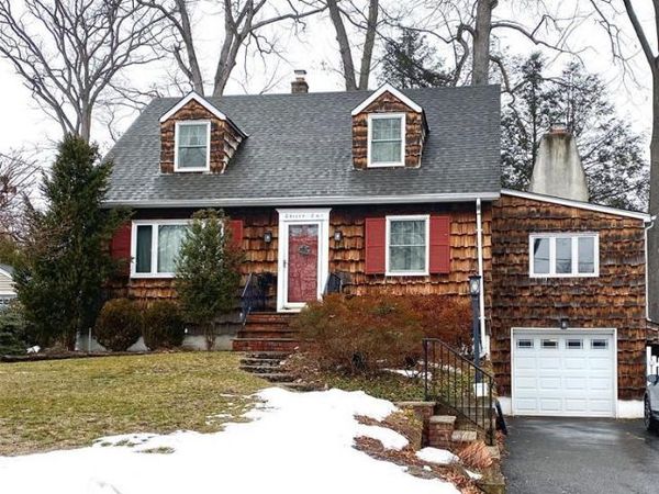 32 West End Avenue, WESTWOOD, NJ 07675