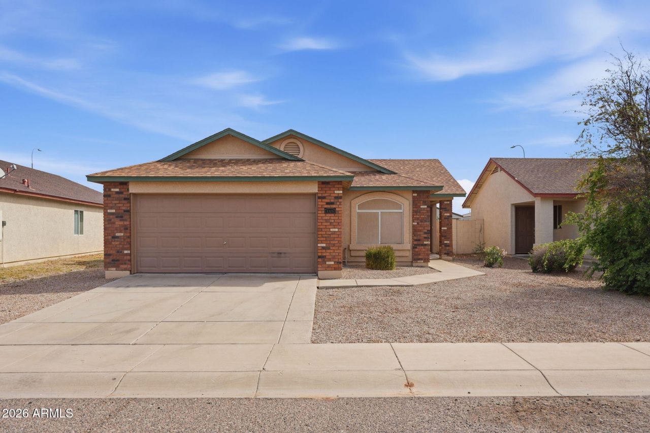 5305 S 27th Drive, Phoenix, AZ 85041 Main Photo