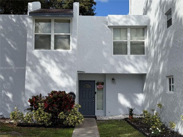 9410 Live Oak PL, Unit 110, Davie, FL 33324