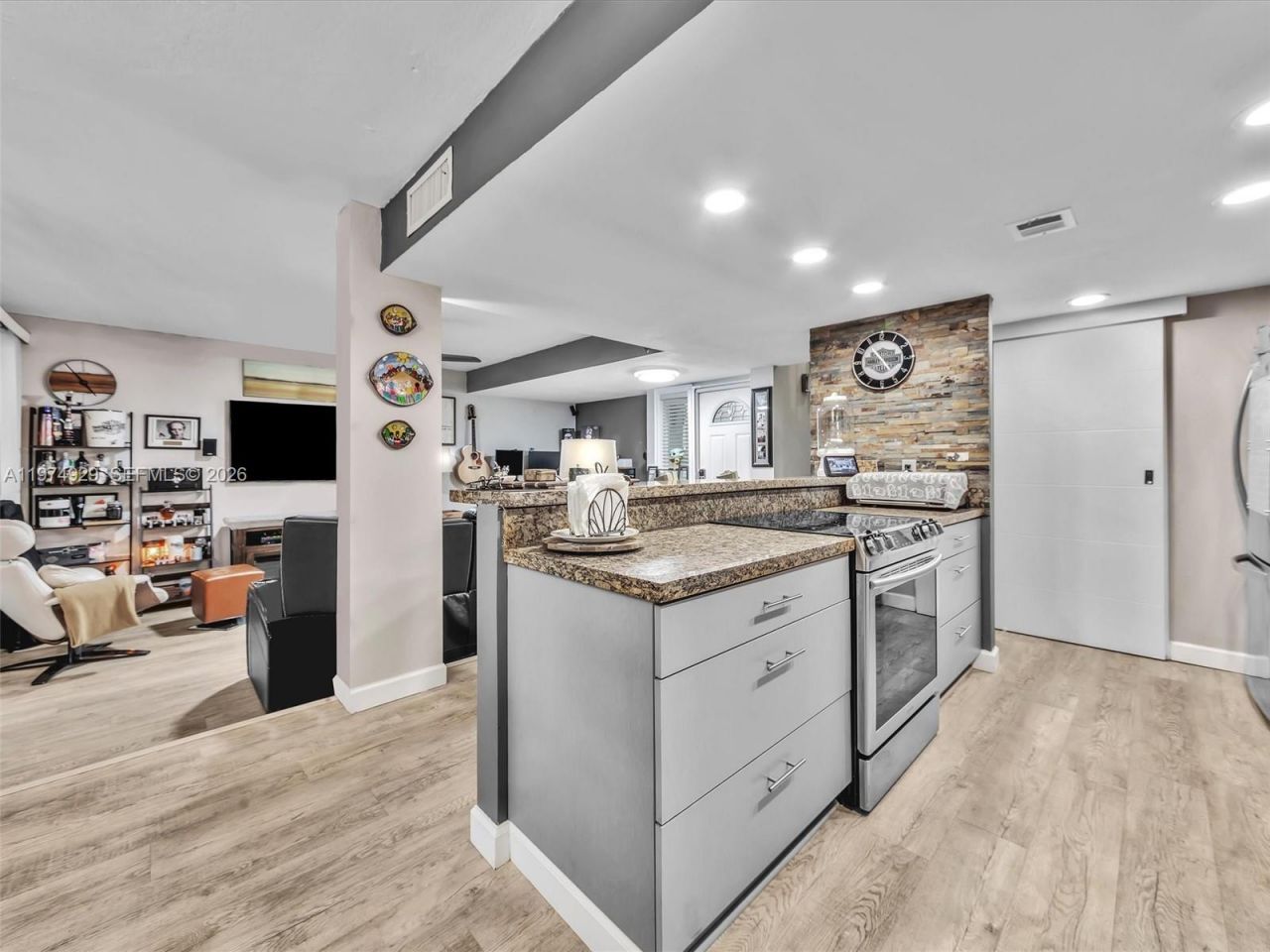 9410 Live Oak Pl , Unit 110, Davie, FL 33324 Photo