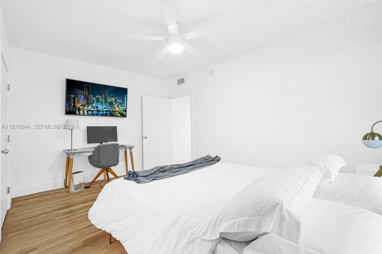 1018 Meridian Ave , Unit 1, Miami Beach, FL 33139 Photo