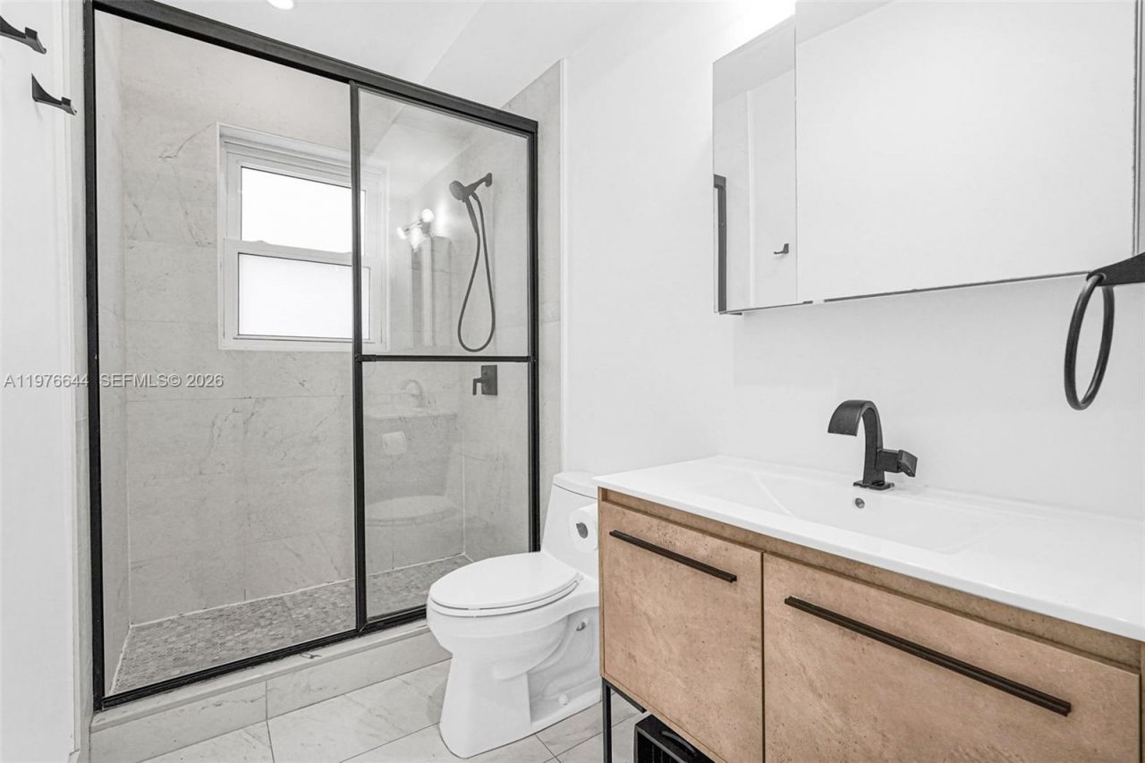 1018 Meridian Ave , Unit 1, Miami Beach, FL 33139 Photo