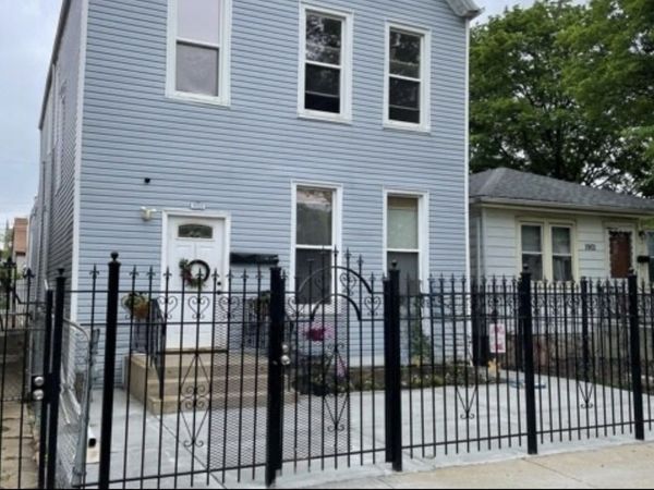 Unit 2, Chicago, IL 60639