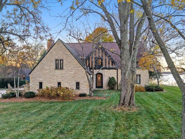 1001 Highway 33, Portage, WI 53901