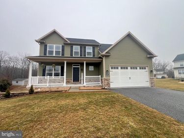 1697 RAVEN DRIVE, CHAMBERSBURG, PA 17202