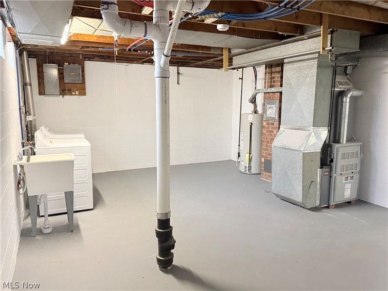 682 Archer Road , Bedford, OH 44146 Photo 24