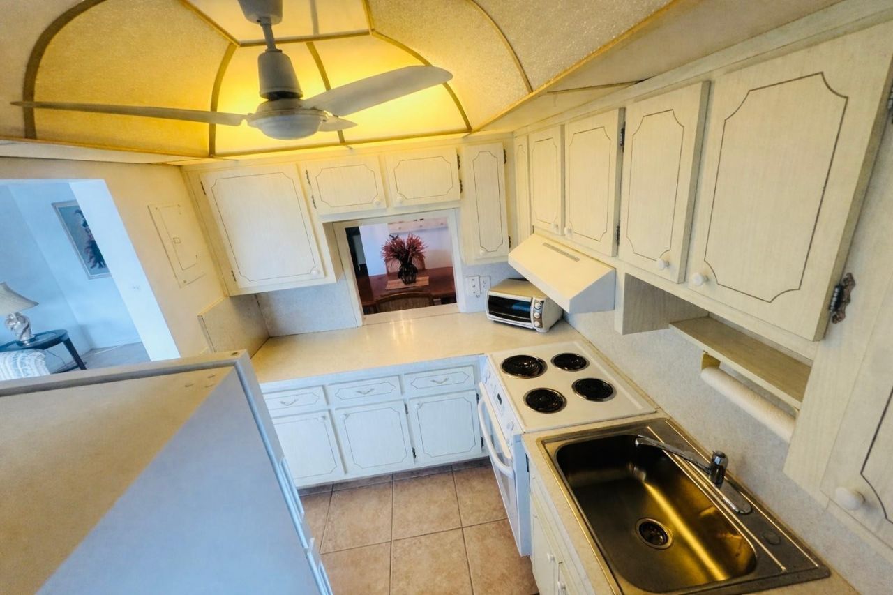 2050 NE 39th St, Unit 209W, Lighthouse Point, FL 33064 Photo