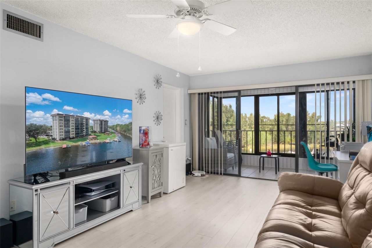 117 Country Club Drive, Unit 204, Lake Placid, FL 33852 Photo