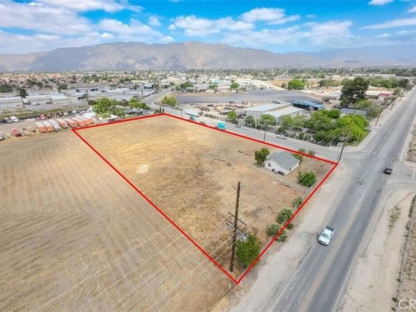 1011 W 7th St, San Jacinto, CA 92582