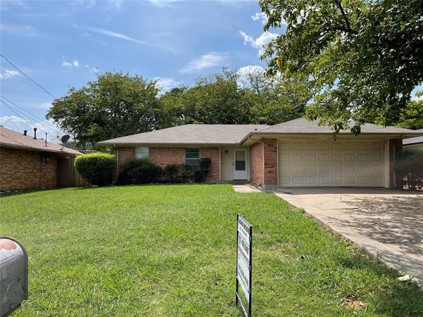 123 EVELYN Street , DeSoto, TX 75115