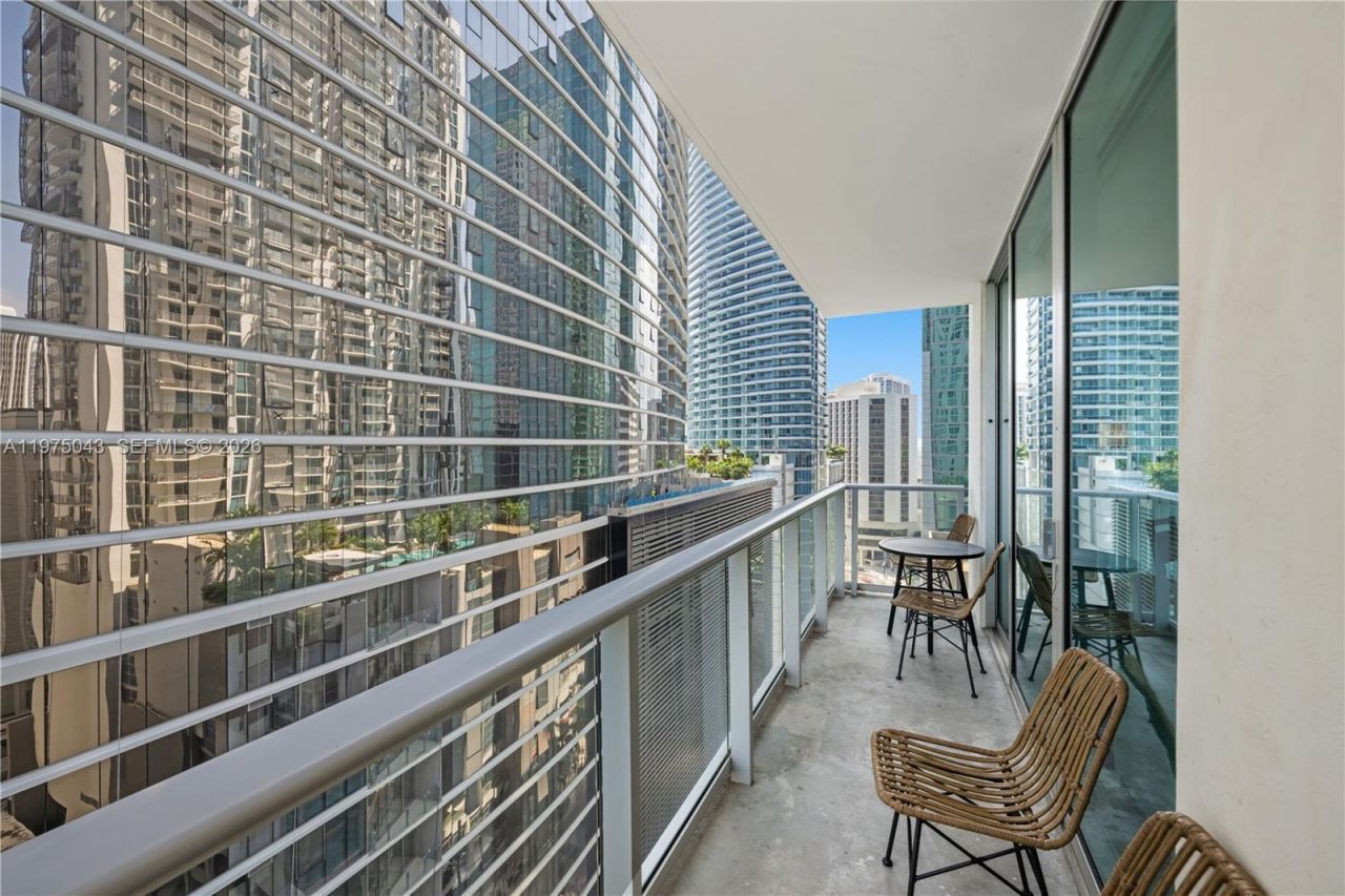 300 S Biscayne Blvd , Unit T-1502, Miami, FL 33131 Photo