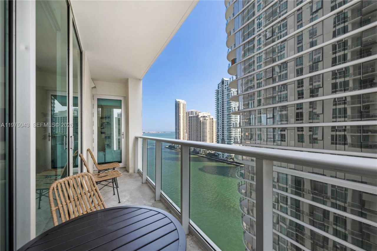300 S Biscayne Blvd , Unit T-1502, Miami, FL 33131 Photo