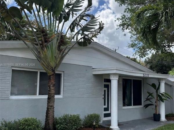 5710 Douglas St , Hollywood, FL 33021