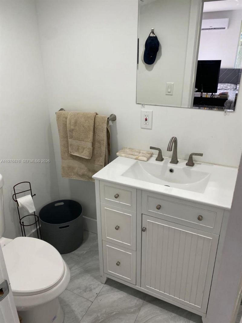 5710 Douglas St , Hollywood, FL 33021 Photo