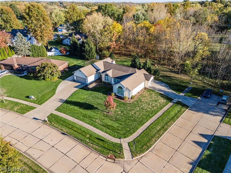 821 Olde Orchard Drive , Tallmadge, OH 44278 Photo 3