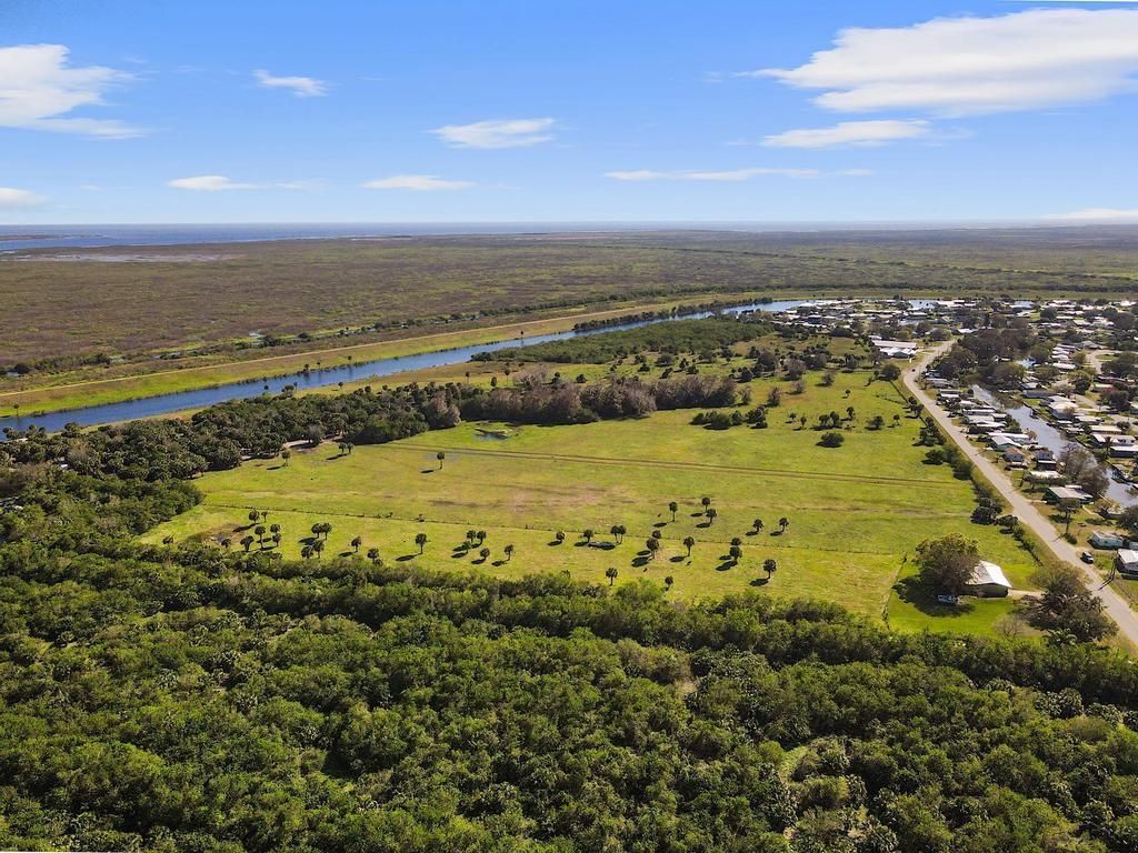 1493 Hunter Road, Okeechobee, FL 34974 Photo