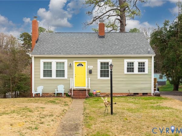 911 Floral Avenue , Colonial Heights, VA 23834