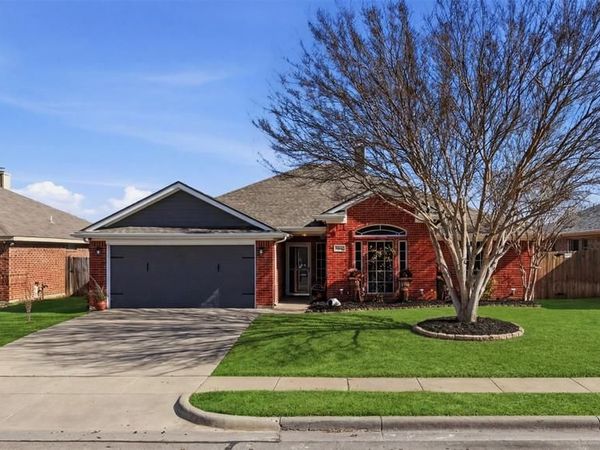 1035 Vinewood Avenue, Burleson, TX 76028