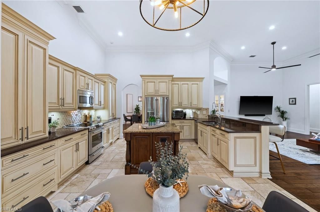 1905 Fairfax Cir , Naples, FL 34109 Photo