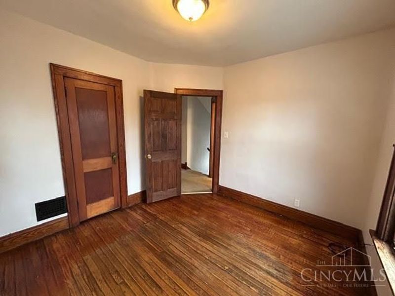 4546 Leo Street, Cincinnati, OH 45217 Photo 10