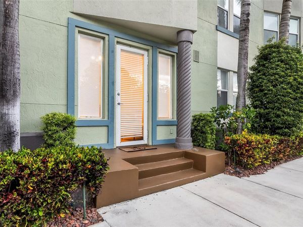 533 NE 3rd Ave, Fort Lauderdale, FL 33301