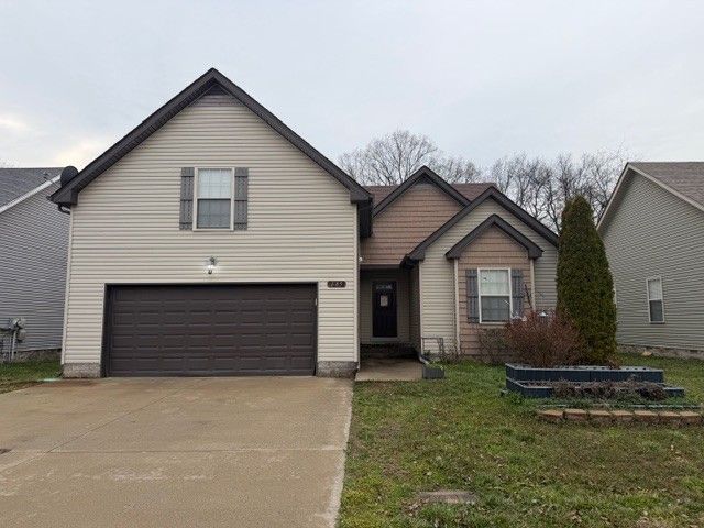 685 Fox Trail Ct, Clarksville, TN 37040 Main Photo