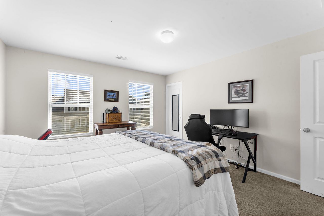 163 Surfbird Road Photo 32