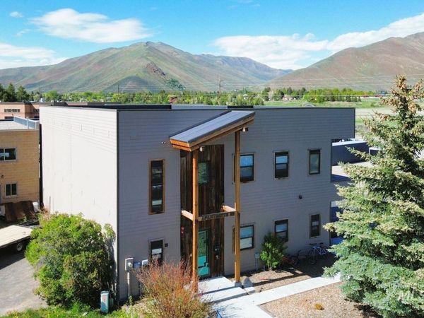 121 Honeysuckle, Bellevue, ID 83313