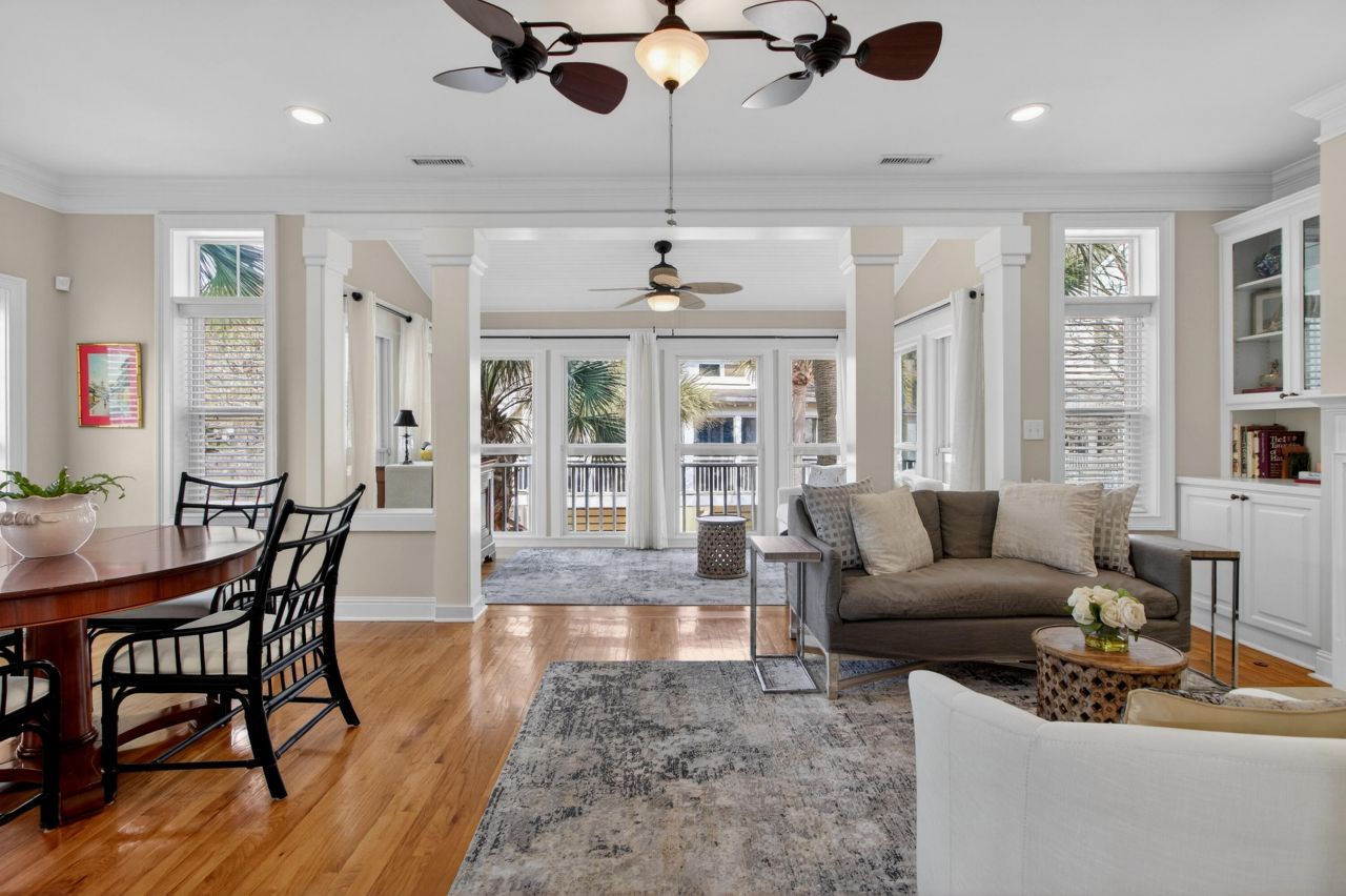 1650 Long Grove Drive Photo 15