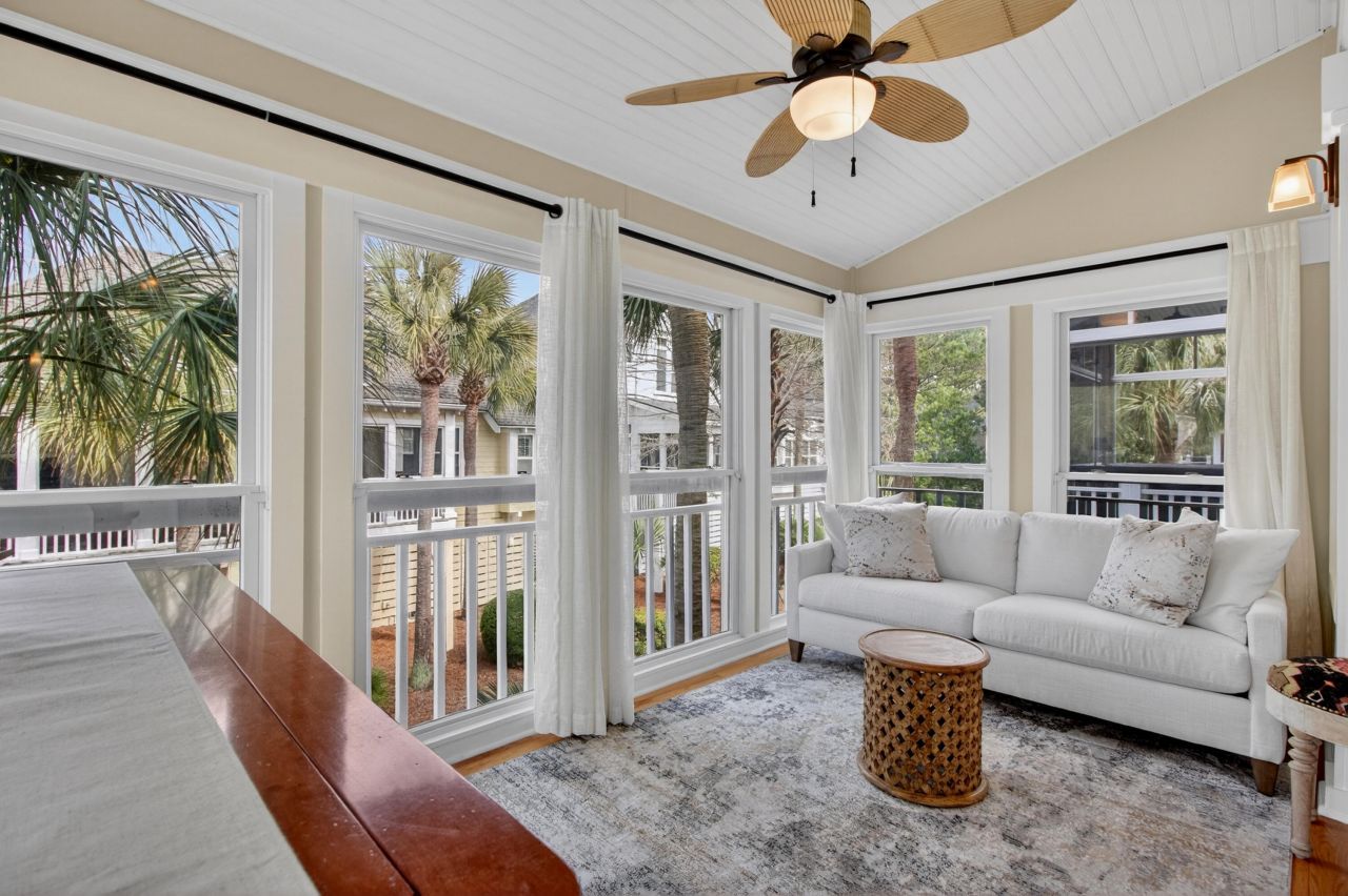 1650 Long Grove Drive Photo 16