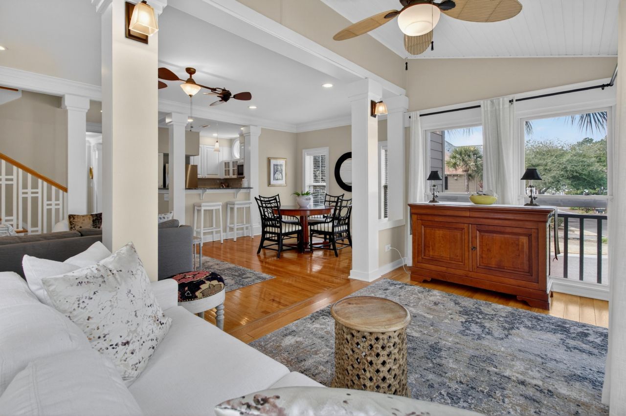 1650 Long Grove Drive Photo 17