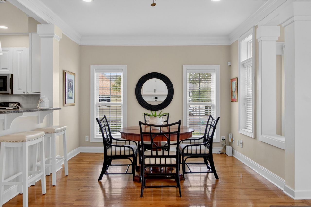 1650 Long Grove Drive Photo 19